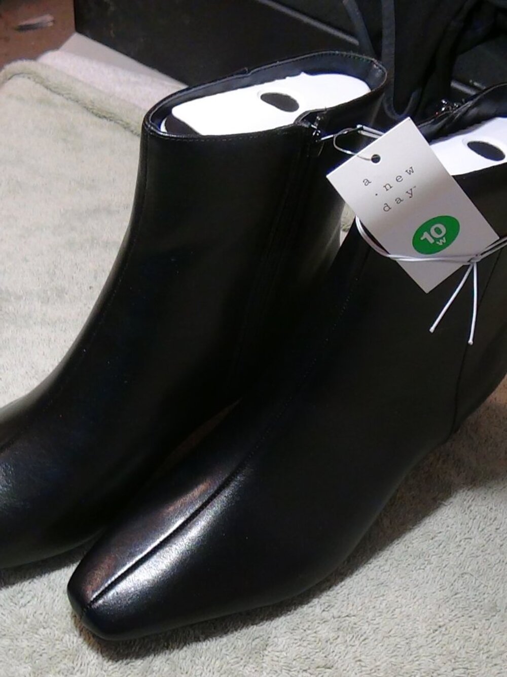 Women’s Tigris Boots Ankle Boots 2 " Heel Side Zipper Size 10W A New Day Black